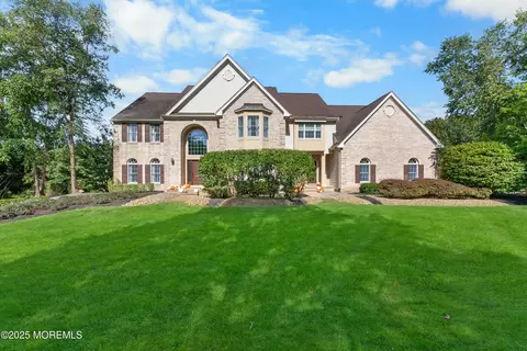4 Lahaway Creek Ct, Millstone, NJ 08510