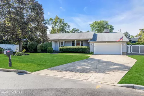 303 Lincoln Ct, Pine Beach, NJ 08741