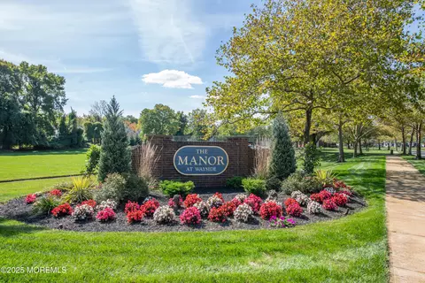 45 Rawson Cir #1402, Ocean, NJ 07712