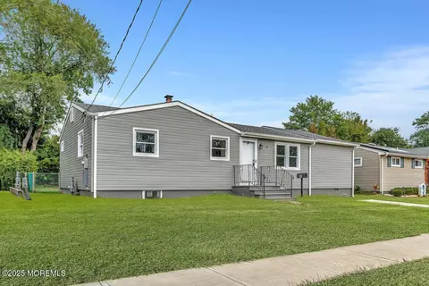 59 Helen Ave, Freehold, NJ 07728