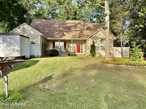 217 Middie Ln, Manahawkin, NJ 08050