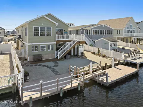 20 W Navasink Dr, Little Egg Harbor, NJ 08087