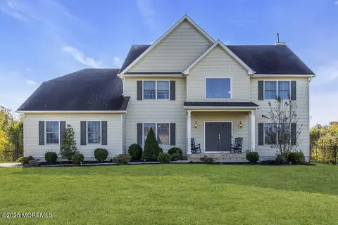 11 Cutter Ct, Cream Ridge, NJ 08514