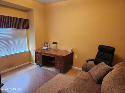 42 Drayton Rd, Manchester, NJ 08759