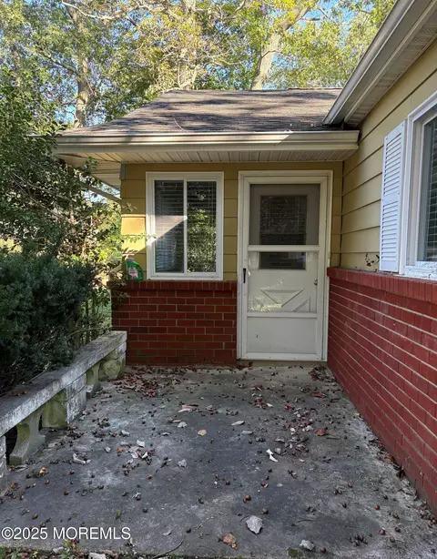 60 Pheasant St # A, Manchester, NJ 08759