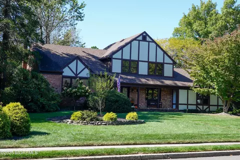 25 Nina Way, Red Bank, NJ 07701