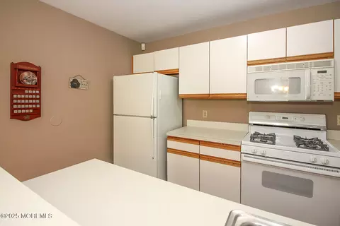 Kitchen - 451 Deuce Dr, Wall, NJ 07719 photo 2 of 4