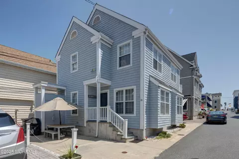 18 Coronado Rd, Lavallette, NJ 08735