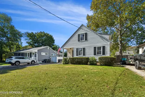 1425 Adrienne Rd, Wall, NJ 07719