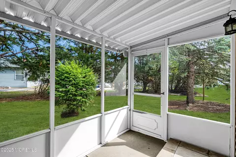 Exterior - 17 Leighton Ct, Berkeley, NJ 08721 photo 4 of 6