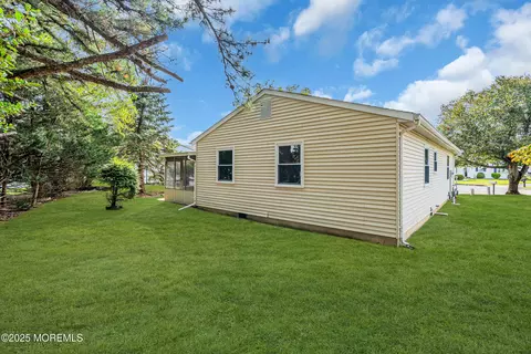 Exterior - 17 Leighton Ct, Berkeley, NJ 08721 photo 6 of 6
