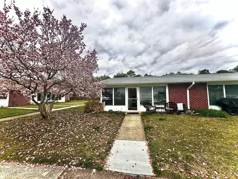1178 Clydebank Ct # A, Lakewood, NJ 08701