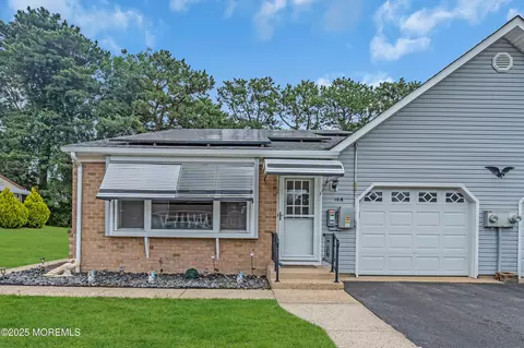 14 Portsmouth St # A, Whiting, NJ 08759