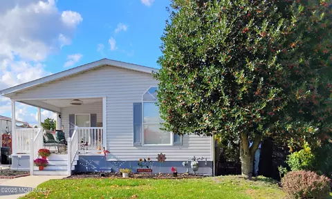 26 Pine Ridge Blvd, Whiting, NJ 08759