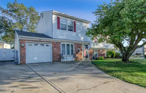 16 Ensign Ave, Barnegat, NJ 08005