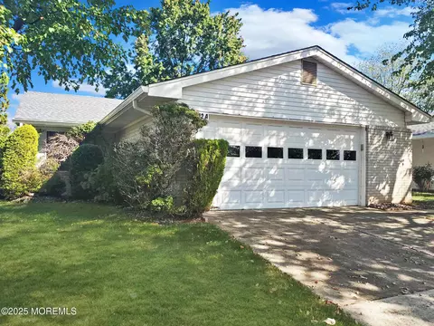 742 Pompton Rd #742A, Monroe, NJ 08831