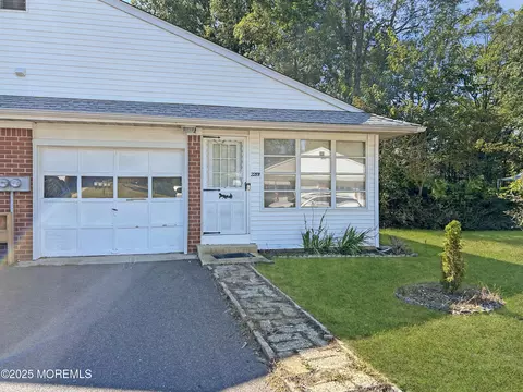 228 Columbine Ave # B, Whiting, NJ 08759