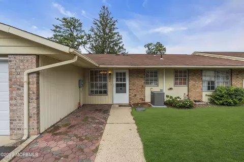 74 Buckingham Dr # C, Manchester, NJ 08759