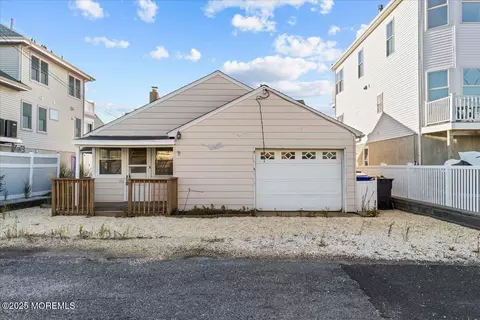 40 Ward Dr, Brick, NJ 08723