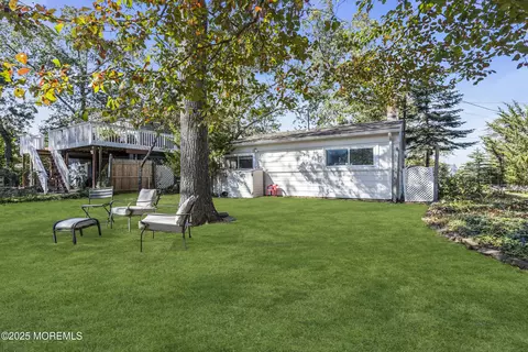 Exterior - 419 Beach Blvd, Forked River, NJ 08731 photo 6 of 7