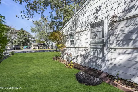 Exterior - 419 Beach Blvd, Forked River, NJ 08731 photo 7 of 7