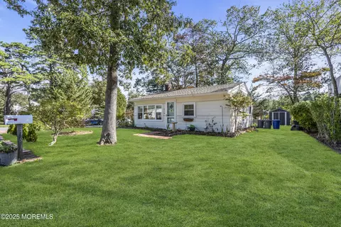 Exterior - 419 Beach Blvd, Forked River, NJ 08731 photo 2 of 7