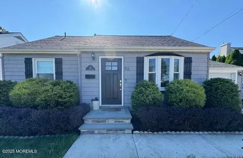 92 Wyckoff Rd, Eatontown, NJ 07724