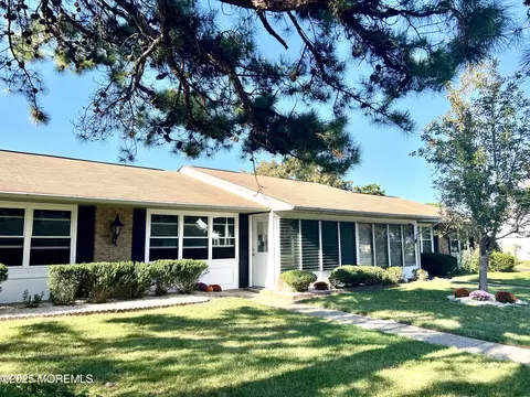 13 Sterling St # C, Manchester, NJ 08759