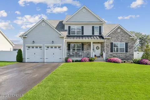 7 Kevin Ct, Bayville, NJ 08721