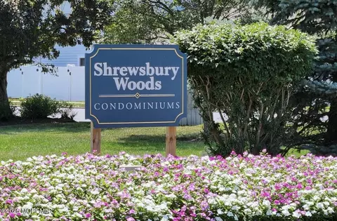 276 Crawford St, Eatontown, NJ 07724