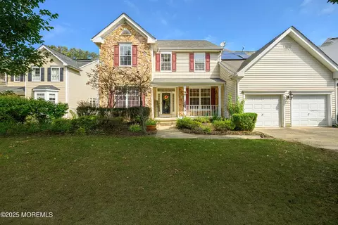 7 Brentwood Dr, Burlington, NJ 08016