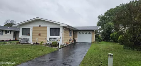 91 Clay Cir, Brick, NJ 08724