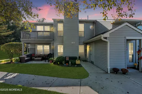 435 Hancock Pl, Morganville, NJ 07751