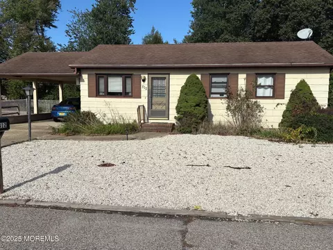 812 Jane Dr, Stafford, NJ 08050