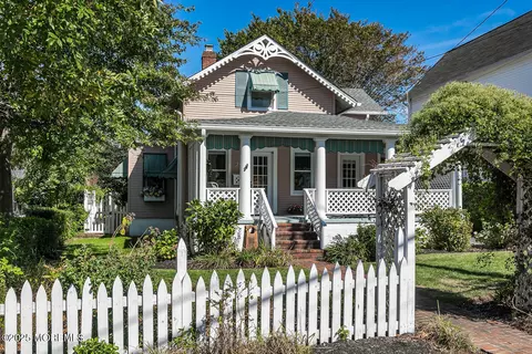 24 Grant Ave, Rumson, NJ 07760