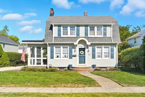 807 Trenton Ave, Point Pleasant Beach, NJ 08742