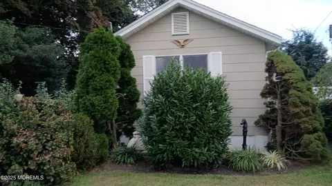 38 East Ave, Atlantic Highlands, NJ 07716