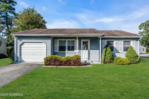 11 Hartford Rd #70, Whiting, NJ 08759
