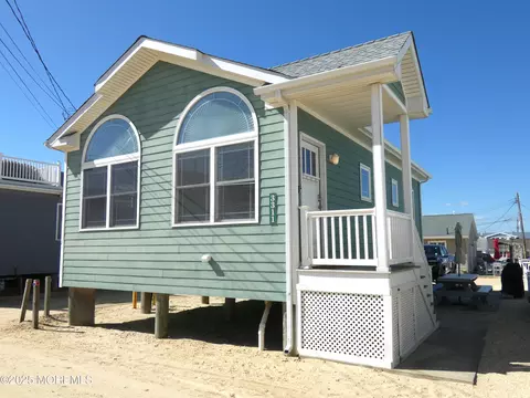 3311 Seaview Rd, Lavallette, NJ 08735