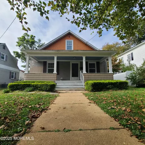 3 Lenoir Ave, Freehold, NJ 07728