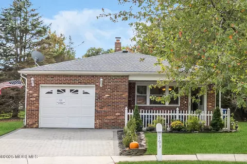 193 Biabou Dr, Toms River, NJ 08757