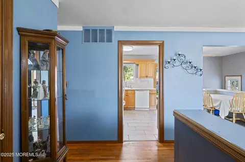 Entry Way - 34 Drexel Dr, Jackson, NJ 08527 photo 2 of 2