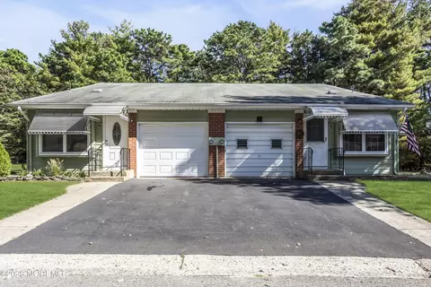 19 A Valley Forge Dr, Whiting, NJ 08759