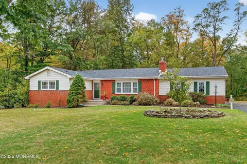 14 Iron Bridge Rd, Chesterfield, NJ 08515