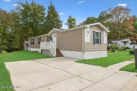 10 Sunflower Dr, Jackson, NJ 08527