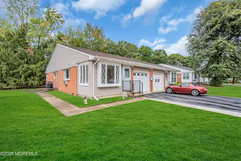 26 Columbus Blvd #A, Whiting, NJ 08759