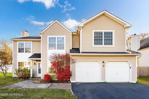 51 Sherrybrooke Dr, Howell, NJ 07731