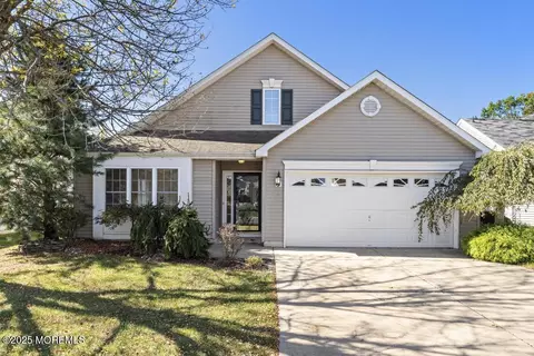 18 Congressional Rd, Jackson, NJ 08527