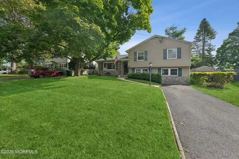 18 Jumping Brook Dr, Tinton Falls, NJ 07753