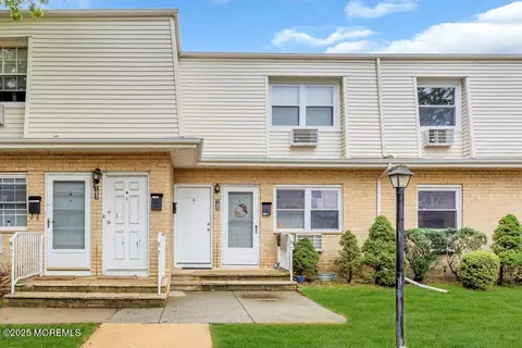 105 White St #D, Eatontown, NJ 07724